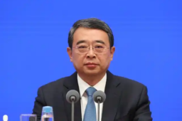 张成中任应急管理部部长