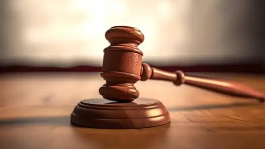 女孩被母亲男友多次强奸 男子获刑