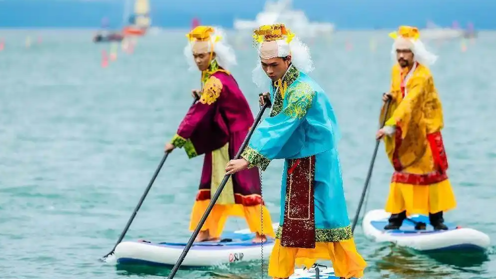  深圳海面到处是龙王