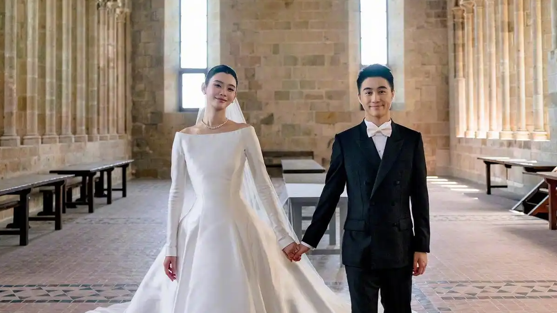 奚梦瑶晒婚礼现场图