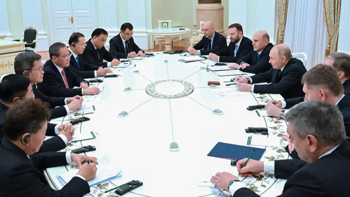 李强会见俄罗斯总统普京