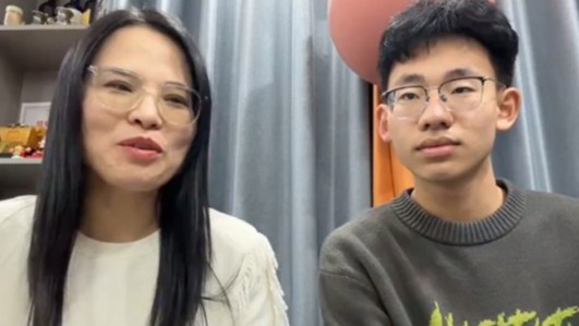 全网最“听劝”妈妈走红