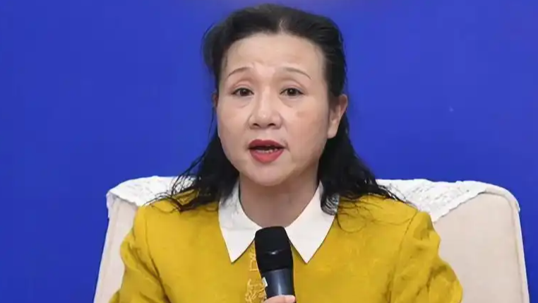 谢霆锋演唱会观众中暑被120拉走