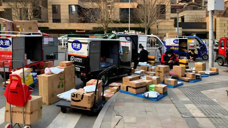 商家半年内被同一人仅退款225个快递