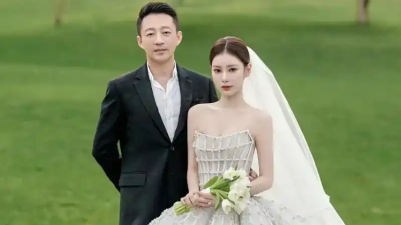  汪小菲两次婚礼差距大