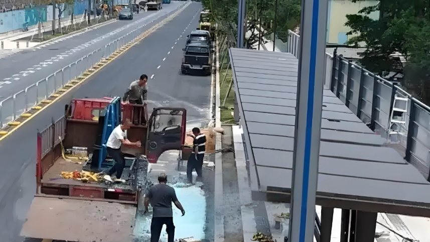  公司副总亲自送货被压身亡 官方通报