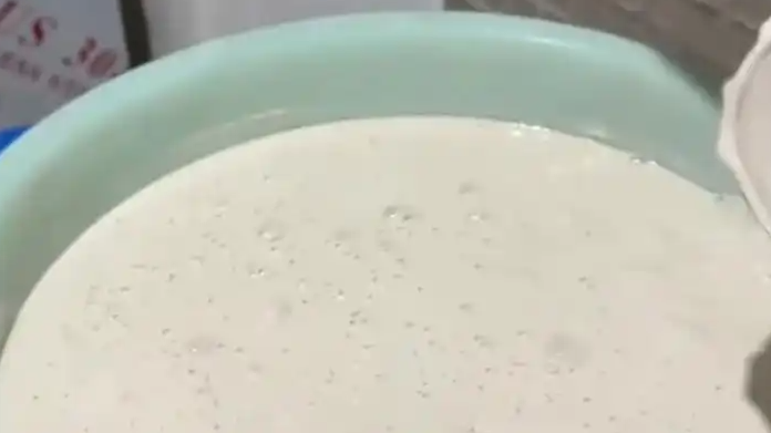 妈妈在家和面整出“非牛顿流体”