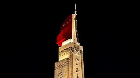 游客彻夜等待八一限定升旗仪式