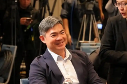   连战次子：寒暑假都会带孩子来大陆 缩略图