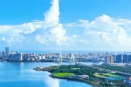   潮涌海之南 开放风正劲 缩略图