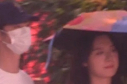   陈宥维恋情曝光 当街戳女友肚子 缩略图