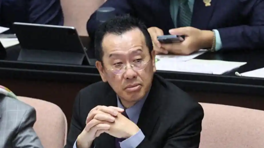  台军头子面对质疑又语无伦次