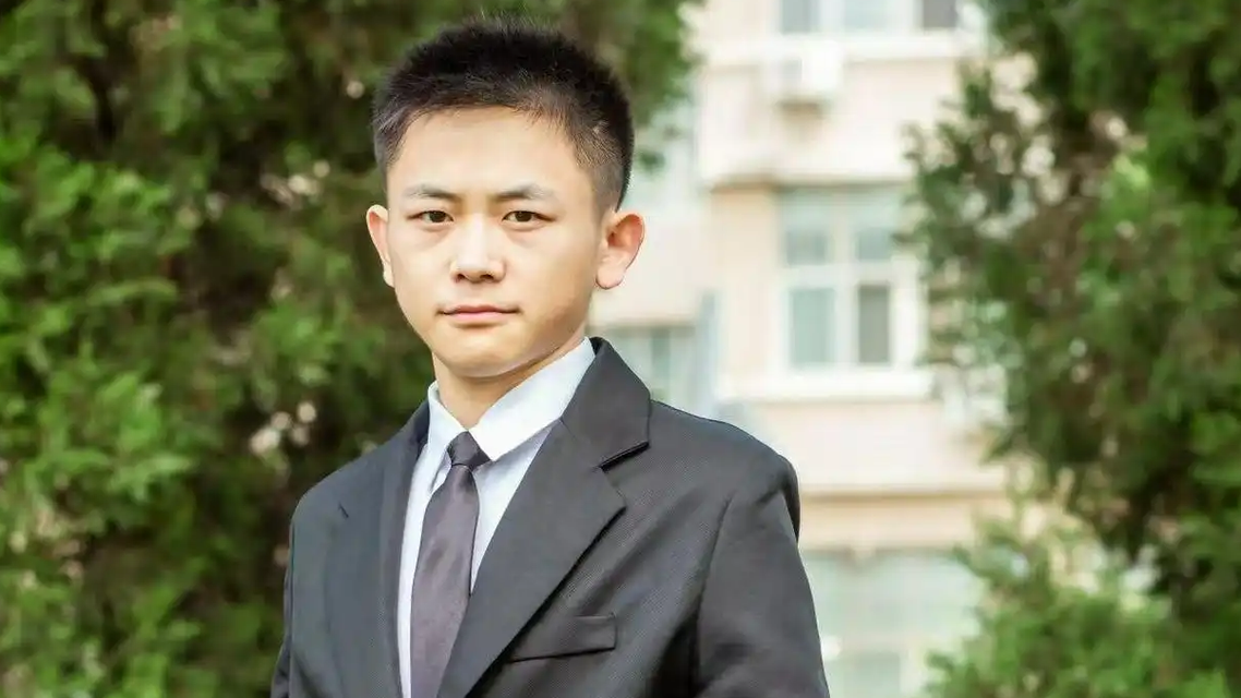  罗帅宇妈妈：儿子坠亡与刘翔峰有关