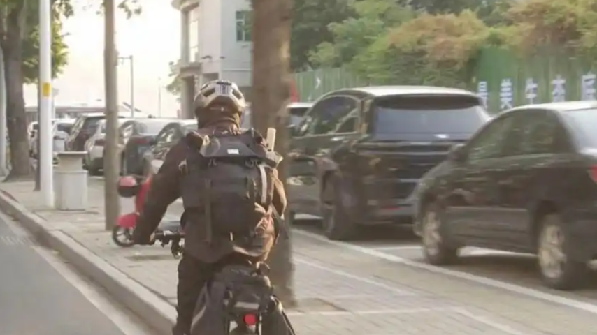  22岁大学生20天骑行千里返乡