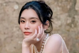   奚梦瑶婚礼戴了婆婆的复古珠宝 缩略图