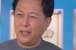 唐国强朗诵《出师表》 演绎临表涕零