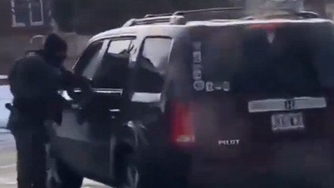 枪杀女子美移民局特工第一视角曝光