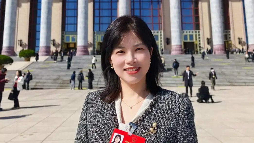 建议构建女性就业支持体系