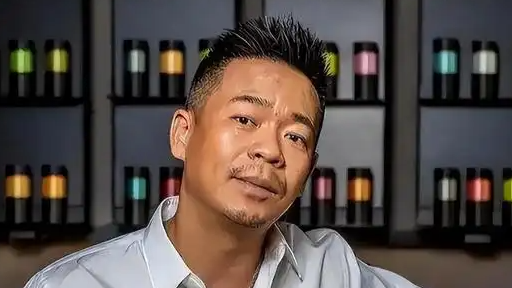  孙浩谈翻红：能演苟存忠就很幸福