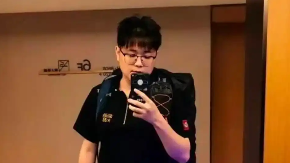  救灾志愿者去世 父亲落泪：他曾屏蔽我