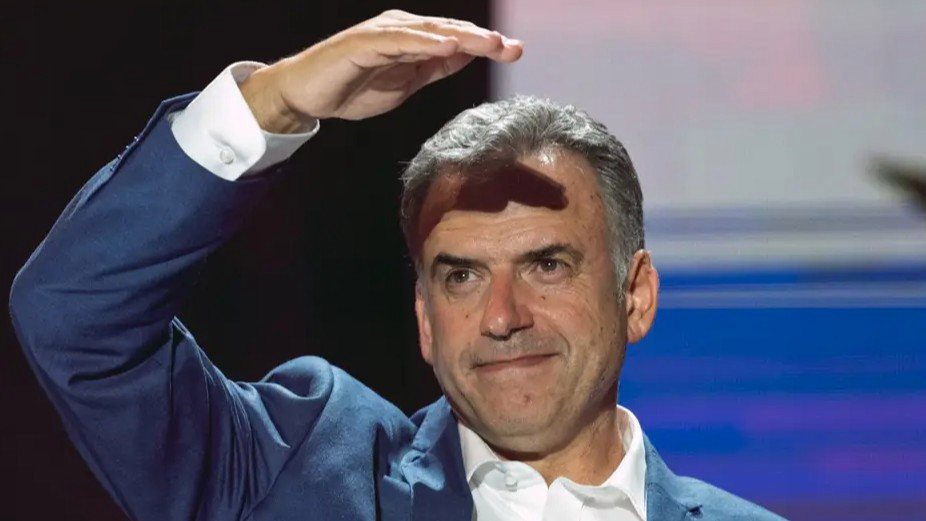  乌拉圭总统奥尔西抵达北京开始访华