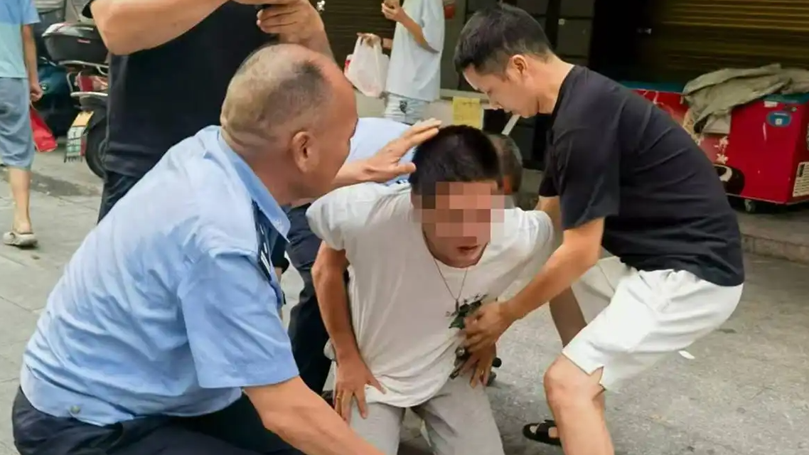 赵露思续约前半年没进组