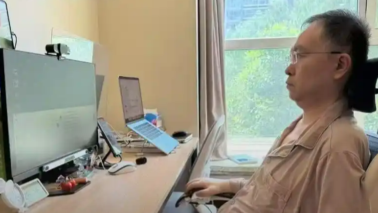 蔡磊：新药不能救我能救别人也开心