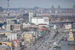   乌克兰首都基辅遭袭 已致4死45伤 缩略图