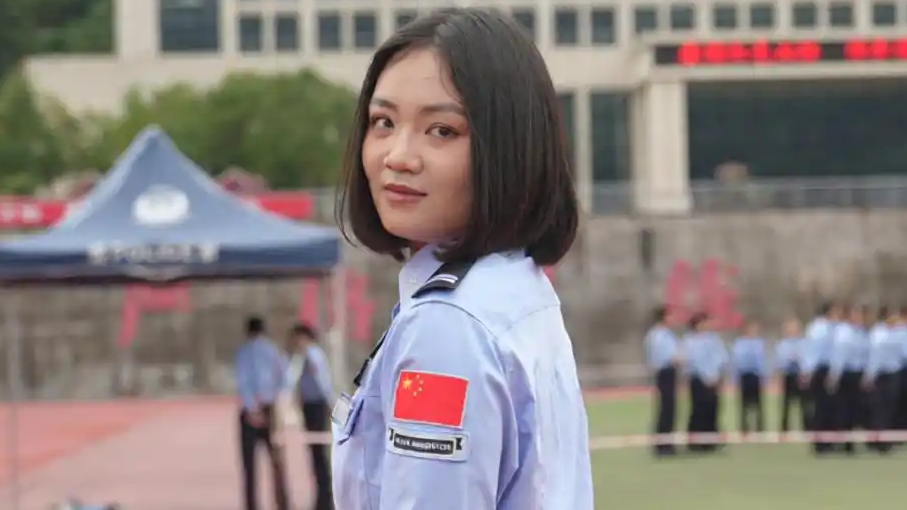 刚入警一年的她 失联在吉隆口岸