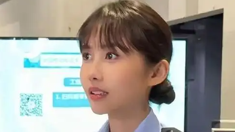 女警撞脸邱淑贞走红 本人回应