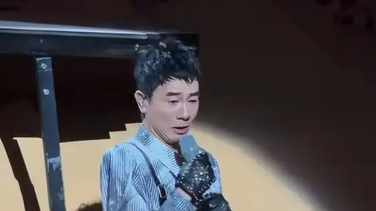  陈小春：已经在处理退票事宜