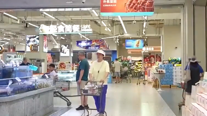 央视曝光焦糖色素假全麦面包