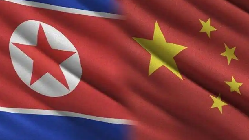  平壤街头已挂起中朝两国国旗