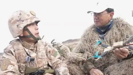 用筷子水管也能“手搓”无人机