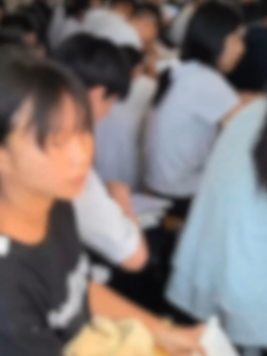 校方回应1个班级超80人
