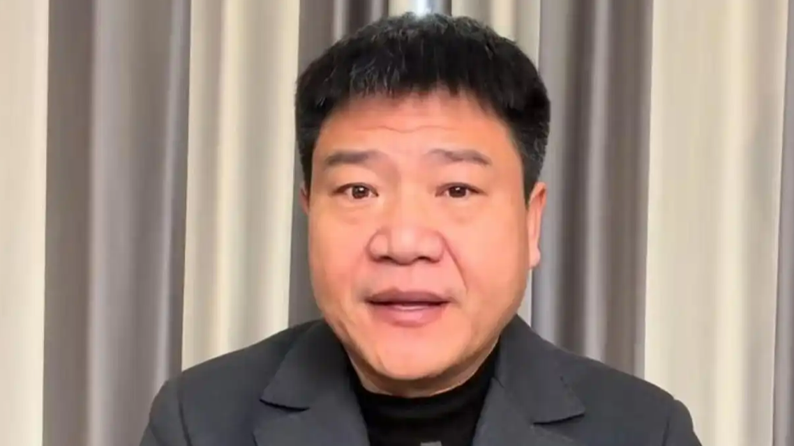 “反诈老陈”大号被封小号“硬刚”