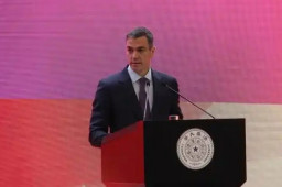   西班牙首相清华演讲反复提到1幅地图 缩略图