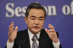   王毅用古诗句形容中俄关系 缩略图