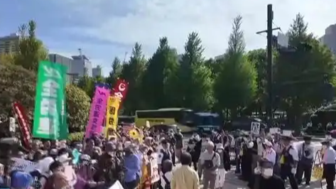 日本政府一系列危险动向引强烈反对