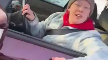 女子遭ICE特工枪击前曾说不生你的气