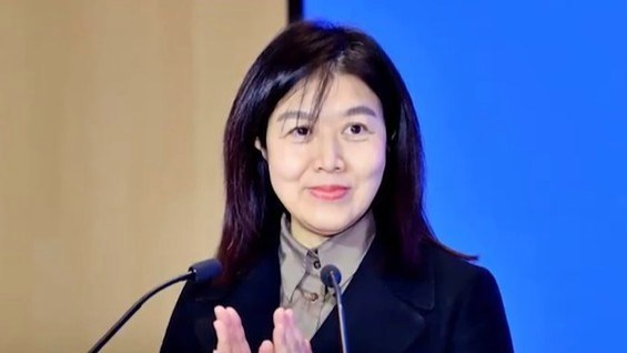官方通报女司机亮证逼迫让路事件