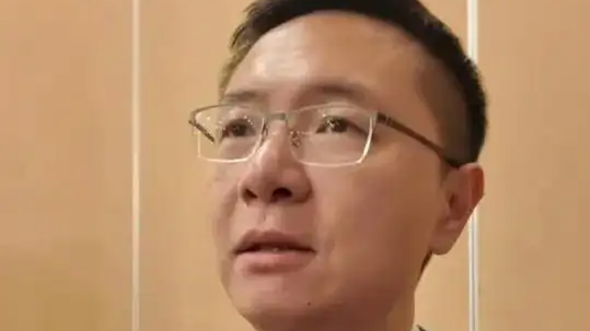 代表重新定义大小周：大周休3小周休2