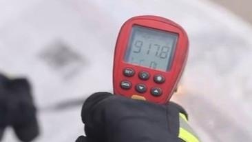  冷光烟花燃烧温度超900℃