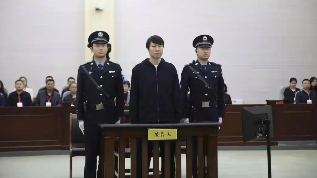 辯護律師稱李鐵二審狀態(tài)很平靜
