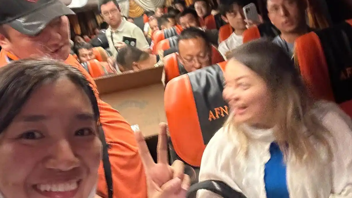  伊朗华人：看到五星红旗身子软了