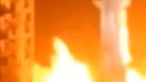 美蓝色起源公司火箭点火测试时爆炸