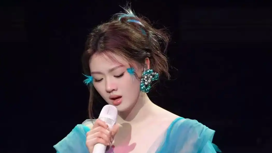 單依純的《李白》可以列為高考禁曲