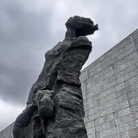 日本欠下的岂止一个道歉