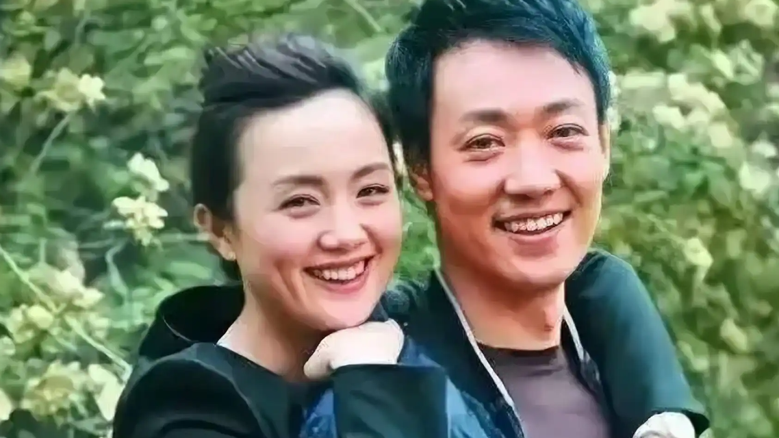  朱媛媛清明在福州被偶遇 辛柏青陪同