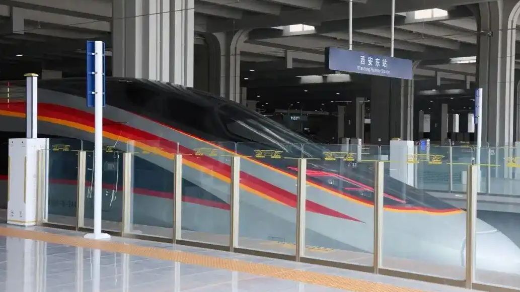 一条高铁开通 两省书记站台